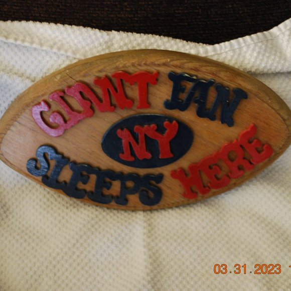 New York Giants Sleep Here plaque - Picture 2 of 2